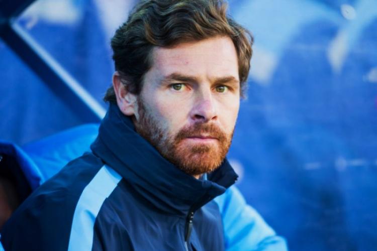 Jovem português é tradutor no Shanghai SIPG de André Villas-Boas